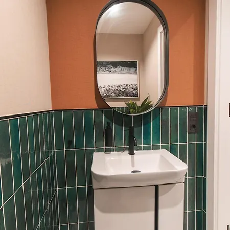 Semesterbostad Tita Deluxe